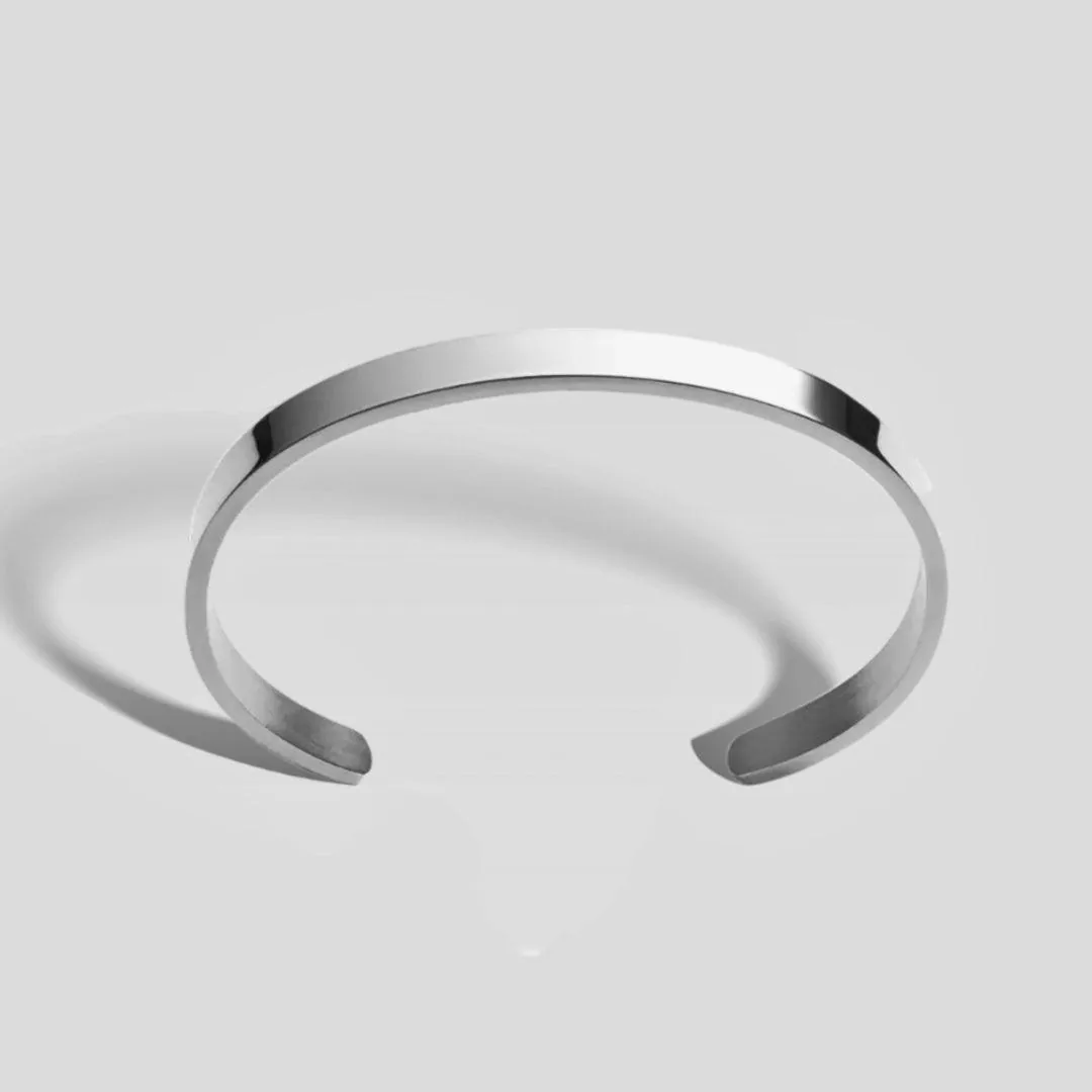 classic-cuff-bracelet-01 Classic cuff Bracelet — Tiara 1