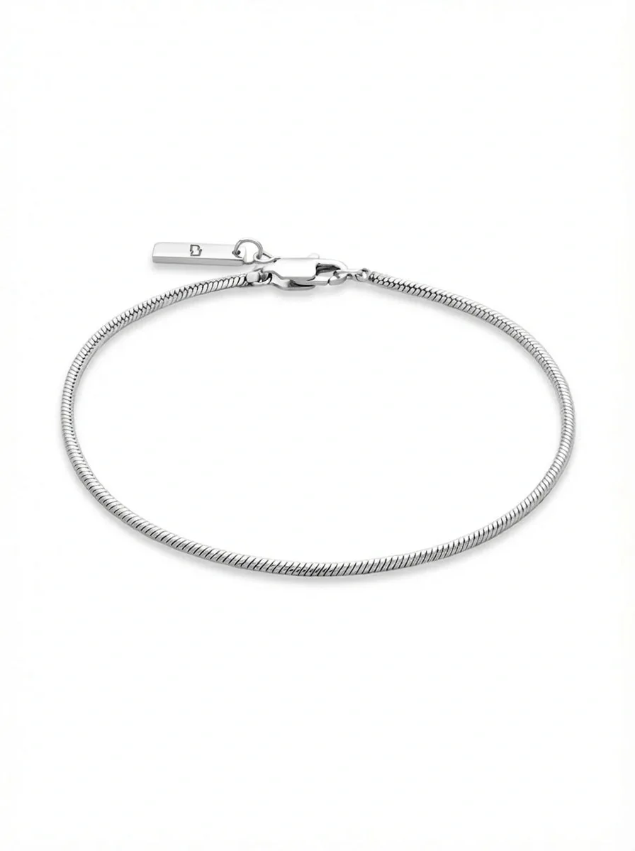 golden-square-chain-01 SQUARE CHAIN BRACELET 1.5MM (GOLD) – Xoran The Dark 1