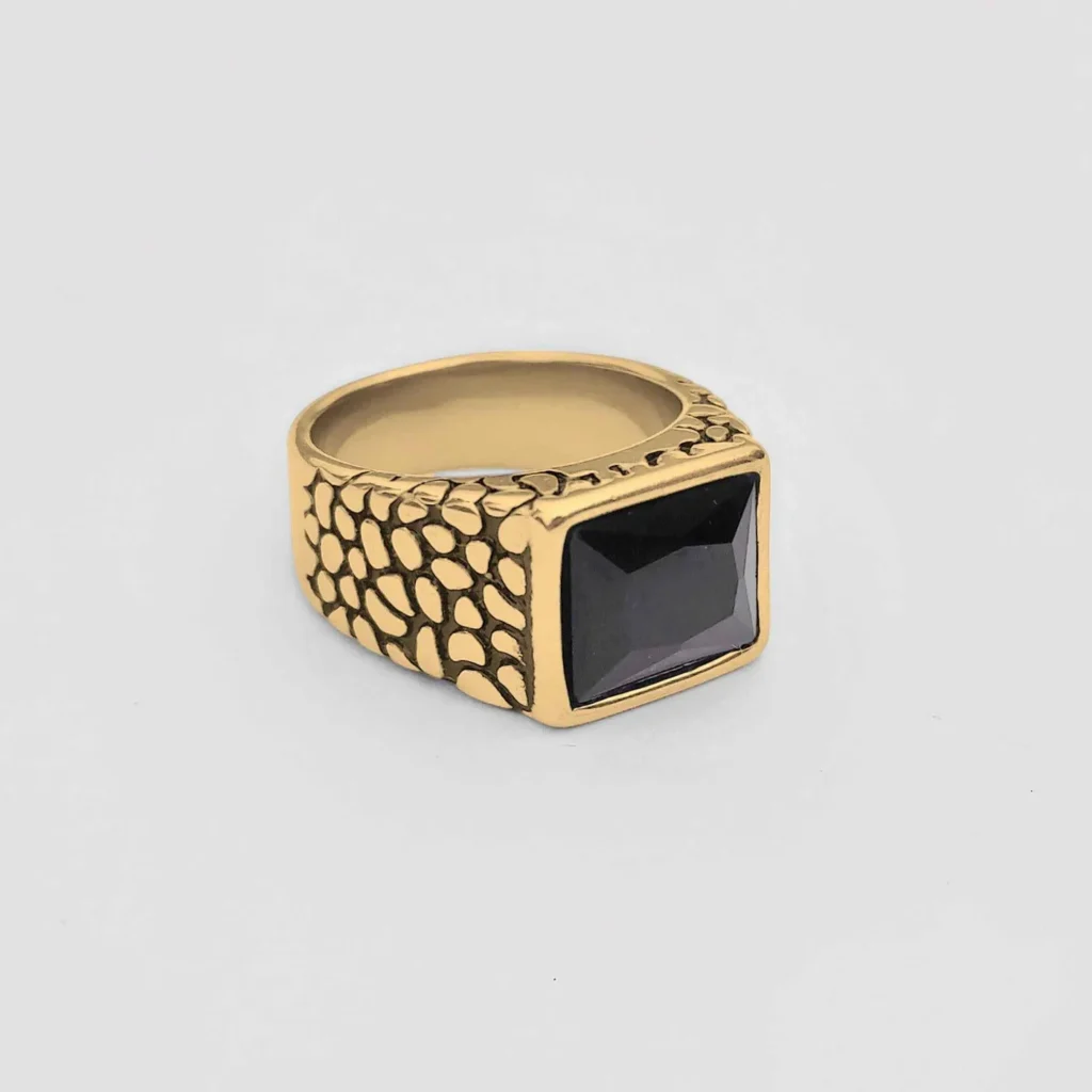 Maze Ring [Golden] — Tiara 1